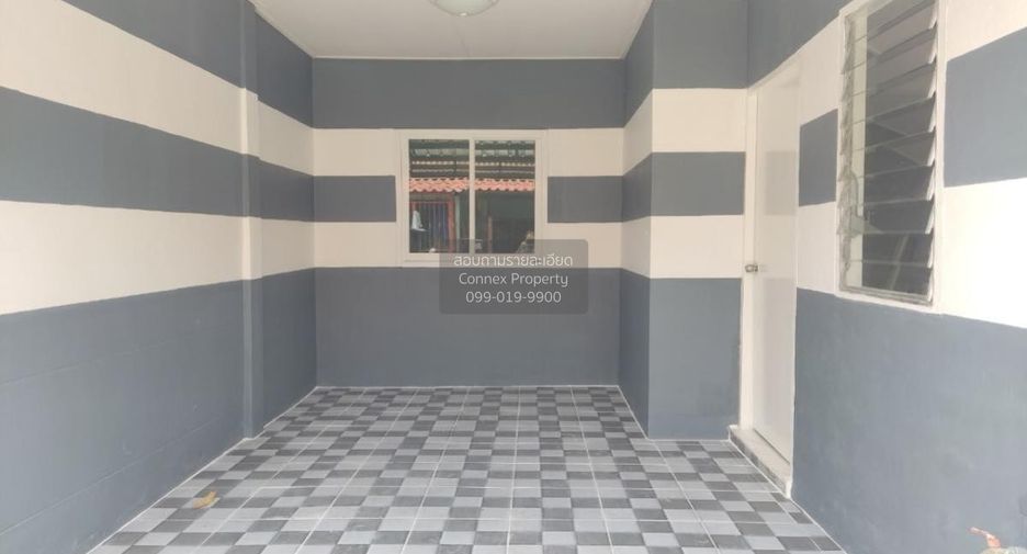 Casa adosada en venta de 2 habitaciones en Lam Luk Ka, Pathum Thani