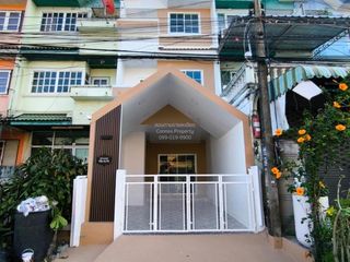 Casa adosada en venta de 3 habitaciones en Lam Luk Ka, Pathum Thani