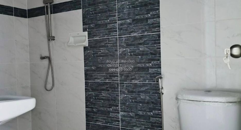 For sale 2 bedrooms townhouse in Lam Luk Ka, Pathum Thani