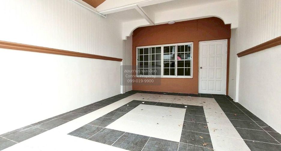 For sale 2 bedrooms townhouse in Lam Luk Ka, Pathum Thani
