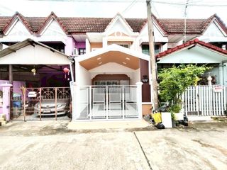 For sale 2 bedrooms townhouse in Lam Luk Ka, Pathum Thani
