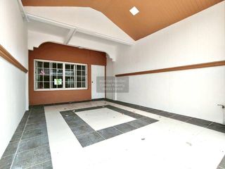 For sale 2 bedrooms townhouse in Lam Luk Ka, Pathum Thani