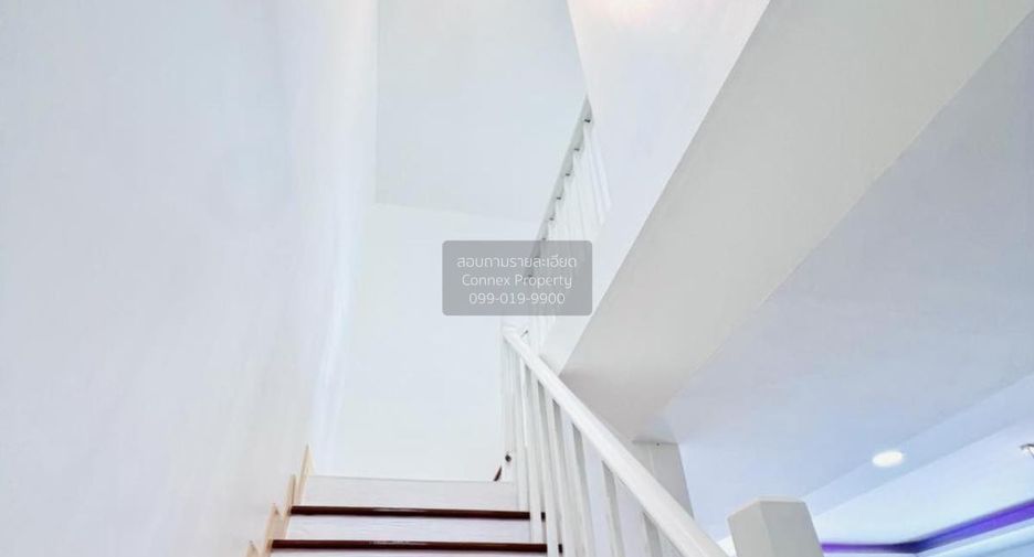 Casa adosada en venta de 4 habitaciones en Bang Yai, Nonthaburi
