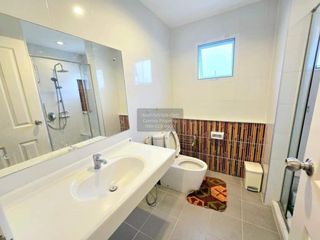 Casa en venta de 4 habitaciones en Bang Khen, Bangkok