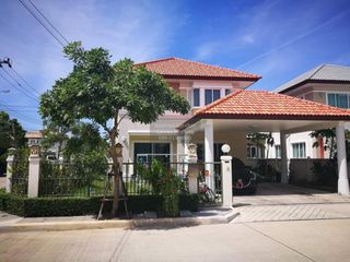 Casa en venta de 4 habitaciones en Bang Khen, Bangkok