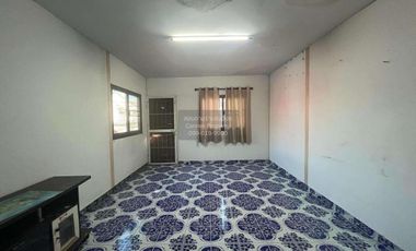 À vendre 3 chambres maison de ville à Phra Samut Chedi, Samut Prakan