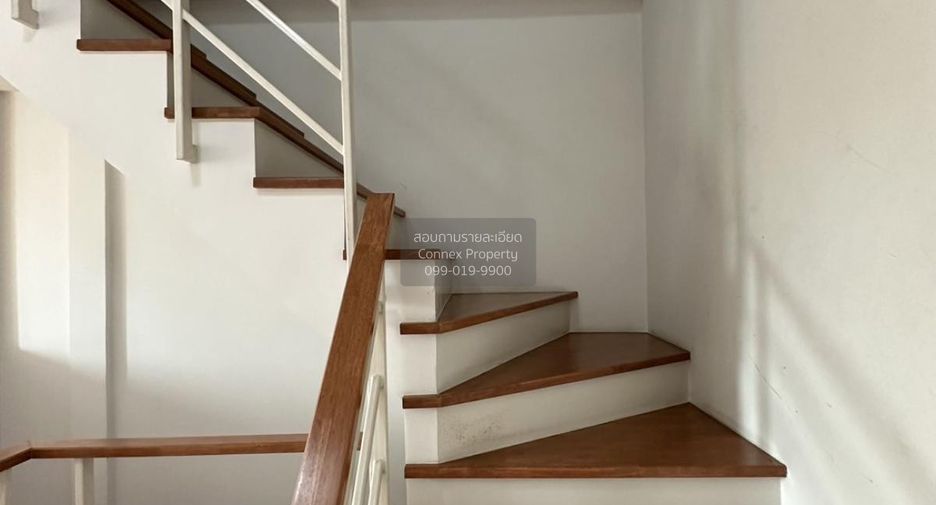 For sale 5 bedrooms townhouse in Mueang Nonthaburi, Nonthaburi