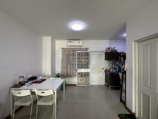 For sale 5 bedrooms townhouse in Mueang Nonthaburi, Nonthaburi