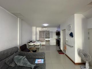 For sale 5 bedrooms townhouse in Mueang Nonthaburi, Nonthaburi