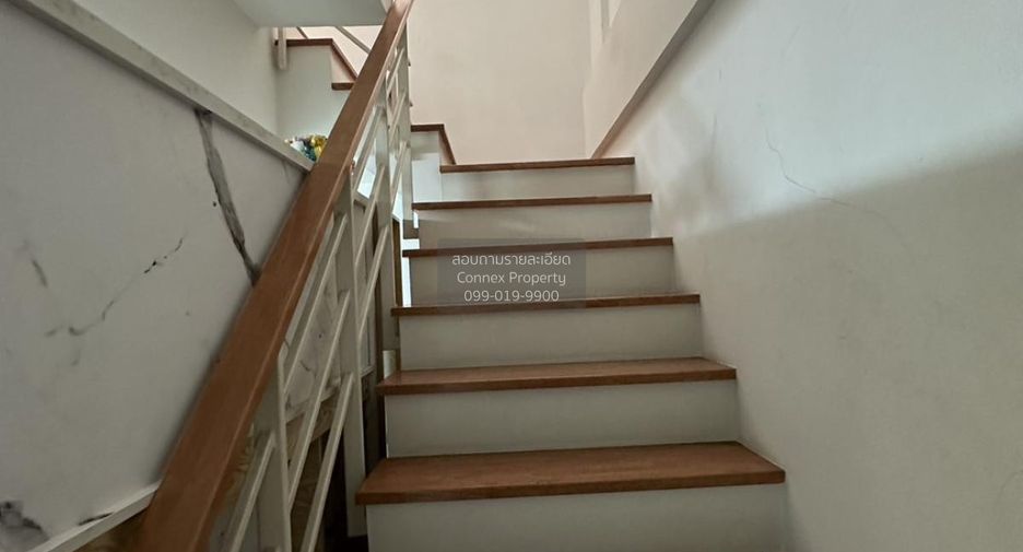 For sale 5 bedrooms townhouse in Mueang Nonthaburi, Nonthaburi