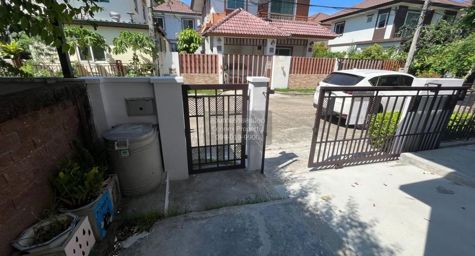 For sale 3 bedrooms house in Bang Phli, Samut Prakan