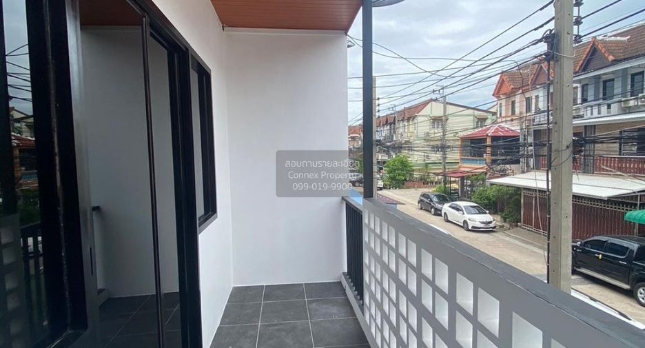 Casa adosada en venta de 5 habitaciones en Nong Khaem, Bangkok