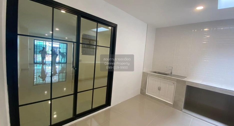 Casa adosada en venta de 5 habitaciones en Nong Khaem, Bangkok