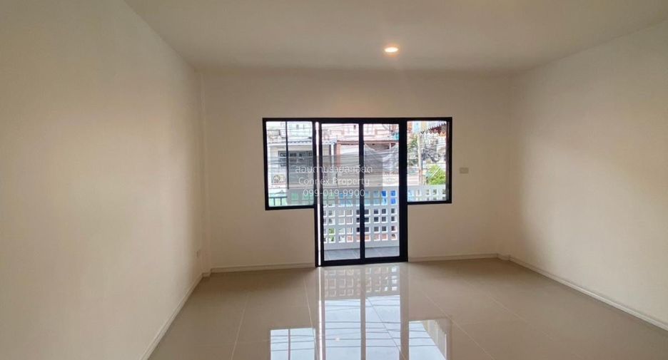 Casa adosada en venta de 5 habitaciones en Nong Khaem, Bangkok