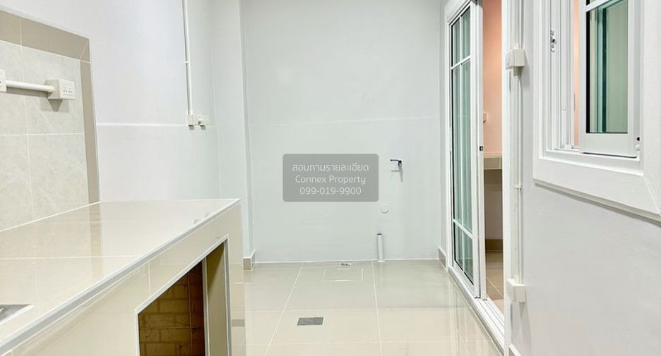 Casa adosada en venta de 3 habitaciones en Bang Yai, Nonthaburi