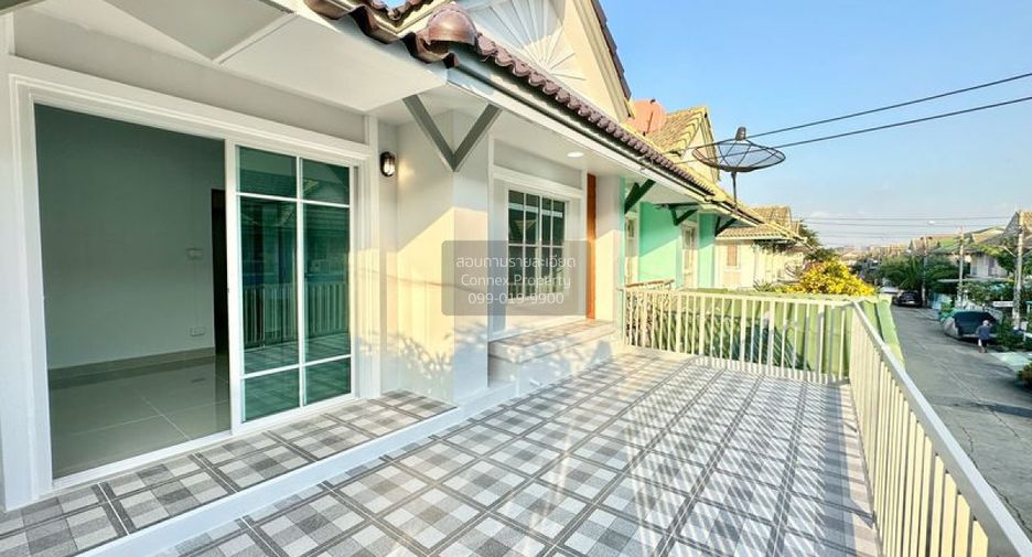 Casa adosada en venta de 3 habitaciones en Bang Yai, Nonthaburi