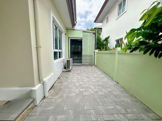 Casa en venta de 4 habitaciones en Bang Khen, Bangkok