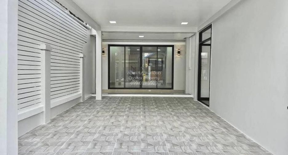 For sale 4 bedrooms townhouse in Mueang Nonthaburi, Nonthaburi