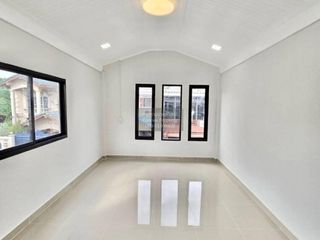 For sale 4 bedrooms townhouse in Mueang Nonthaburi, Nonthaburi