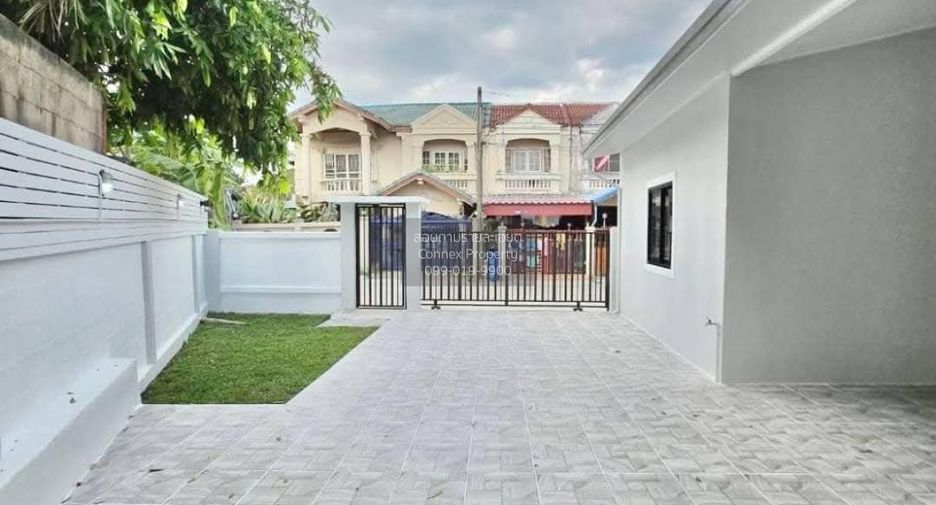 For sale 4 bedrooms townhouse in Mueang Nonthaburi, Nonthaburi