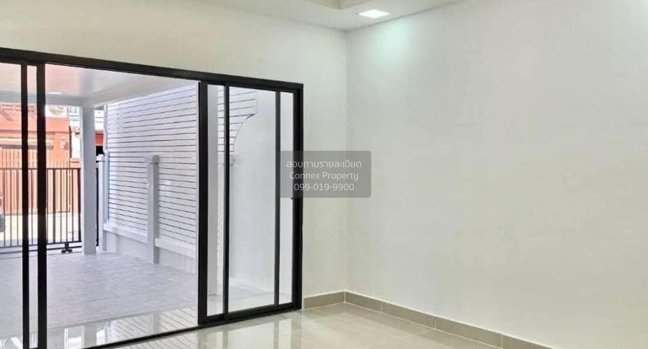 For sale 4 bedrooms townhouse in Mueang Nonthaburi, Nonthaburi