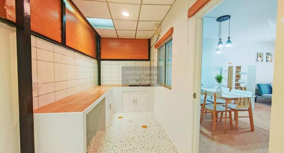 For sale 3 bedrooms townhouse in Mueang Samut Prakan, Samut Prakan