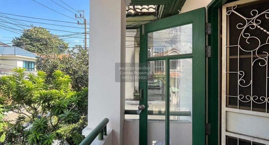 Casa adosada en venta de 3 habitaciones en Bang Sue, Bangkok