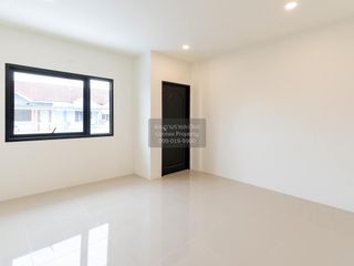 For sale 3 bedrooms townhouse in Thung Khru, Bangkok