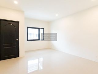 For sale 3 bedrooms townhouse in Thung Khru, Bangkok