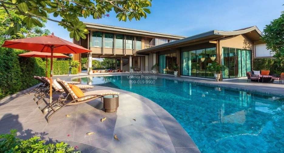 For sale 4 bedrooms house in Bang Kapi, Bangkok
