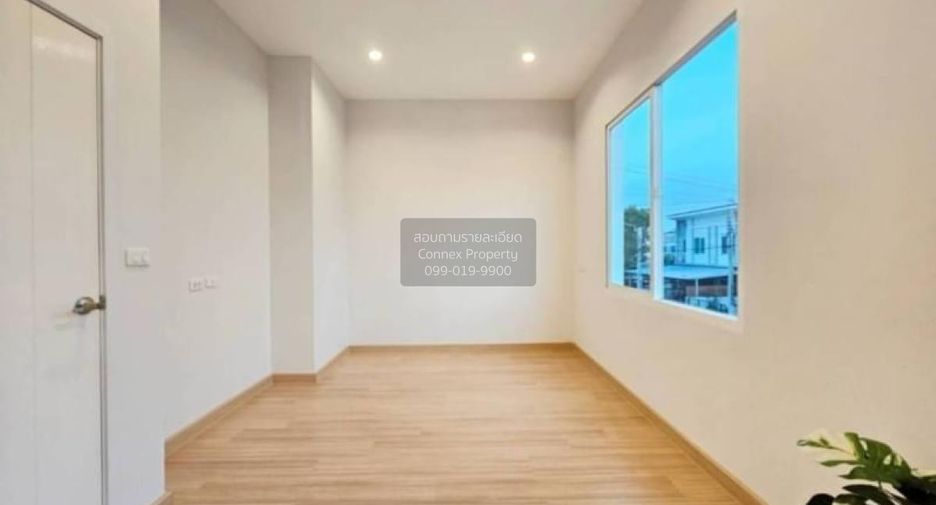For sale 3 ベッドルーム townhouse in Thawi Watthana, Bangkok