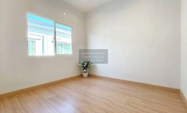 For sale 3 ベッドルーム townhouse in Thawi Watthana, Bangkok