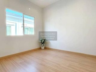 Reihenhaus zum Kauf mit 3 Zimmer in Thawi Watthana, Bangkok