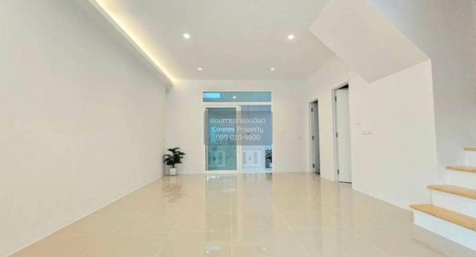 For sale 3 ベッドルーム townhouse in Thawi Watthana, Bangkok