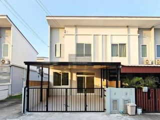 Reihenhaus zum Kauf mit 3 Zimmer in Thawi Watthana, Bangkok
