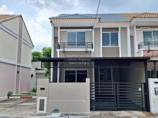 For sale 3 bedrooms townhouse in Mueang Nonthaburi, Nonthaburi