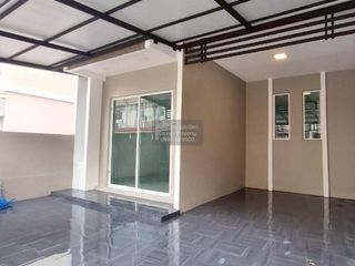 For sale 3 bedrooms townhouse in Mueang Nonthaburi, Nonthaburi