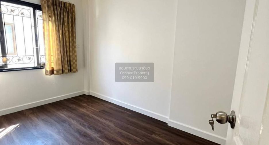 For sale 4 bedrooms townhouse in Bang Bua Thong, Nonthaburi
