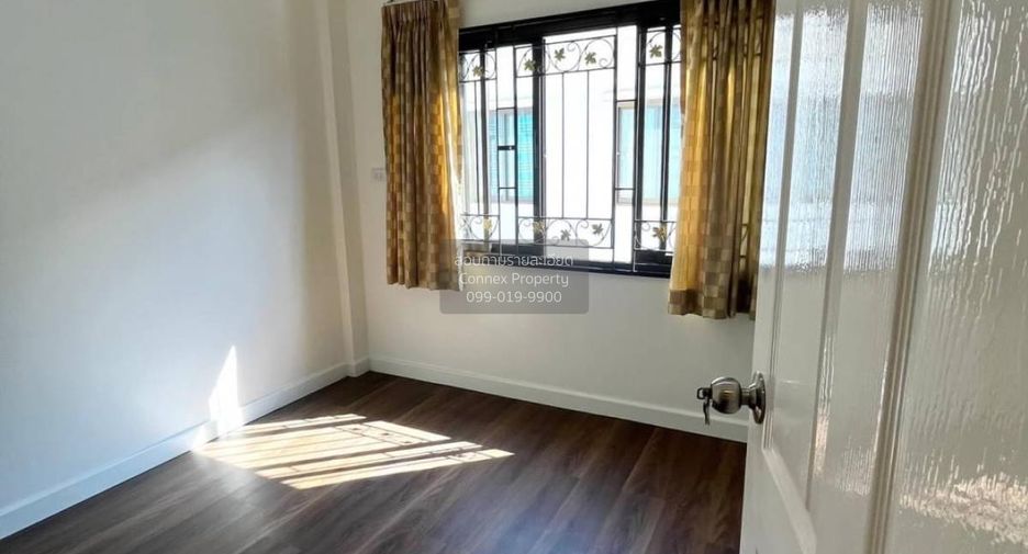 For sale 4 bedrooms townhouse in Bang Bua Thong, Nonthaburi