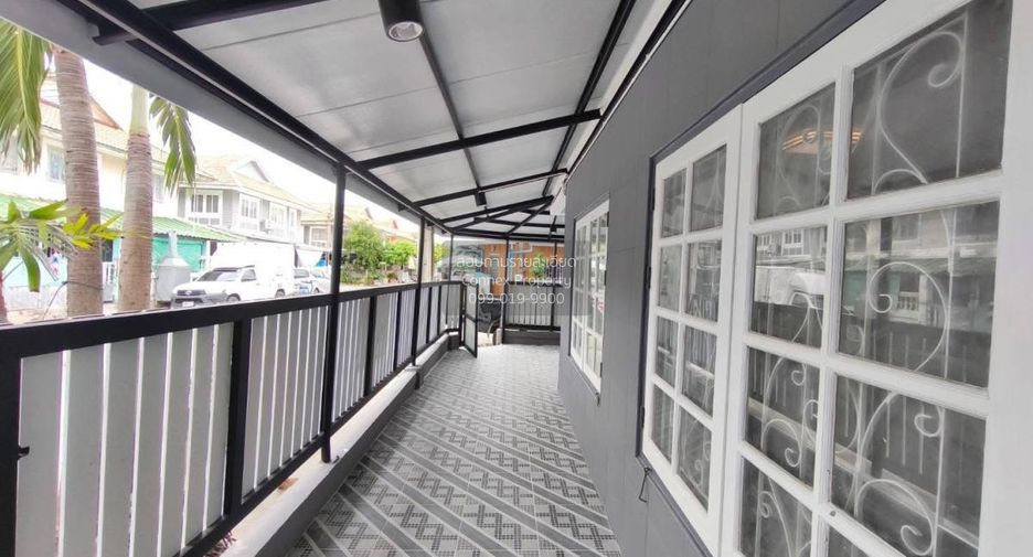 For sale 3 bedrooms townhouse in Mueang Samut Prakan, Samut Prakan