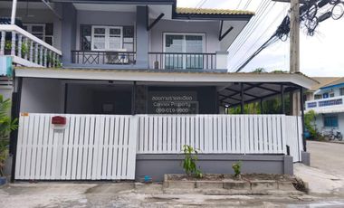 For sale 3 bedrooms townhouse in Mueang Samut Prakan, Samut Prakan