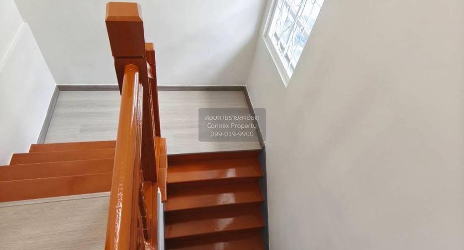 For sale 3 bedrooms townhouse in Mueang Samut Prakan, Samut Prakan