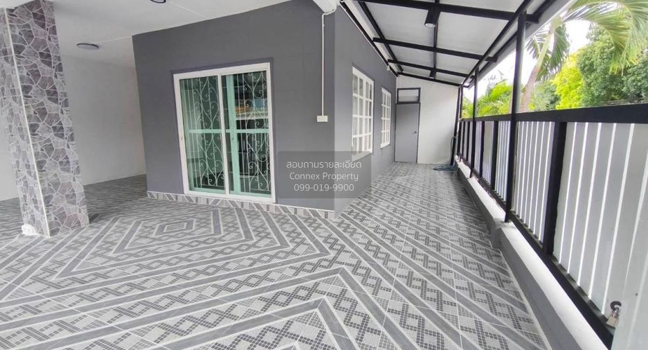 For sale 3 bedrooms townhouse in Mueang Samut Prakan, Samut Prakan