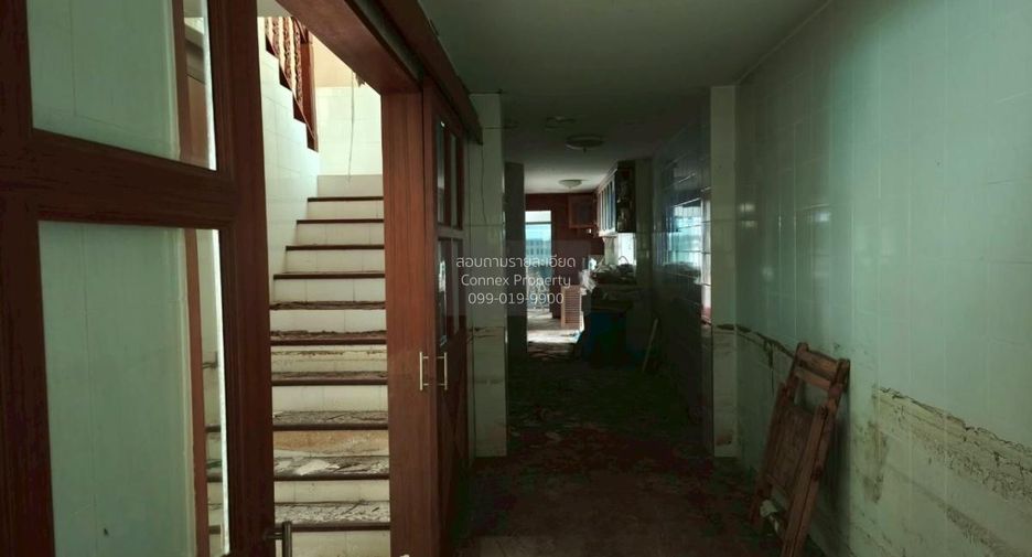 For sale 6 bedrooms house in Nakhon Chai Si, Nakhon Pathom