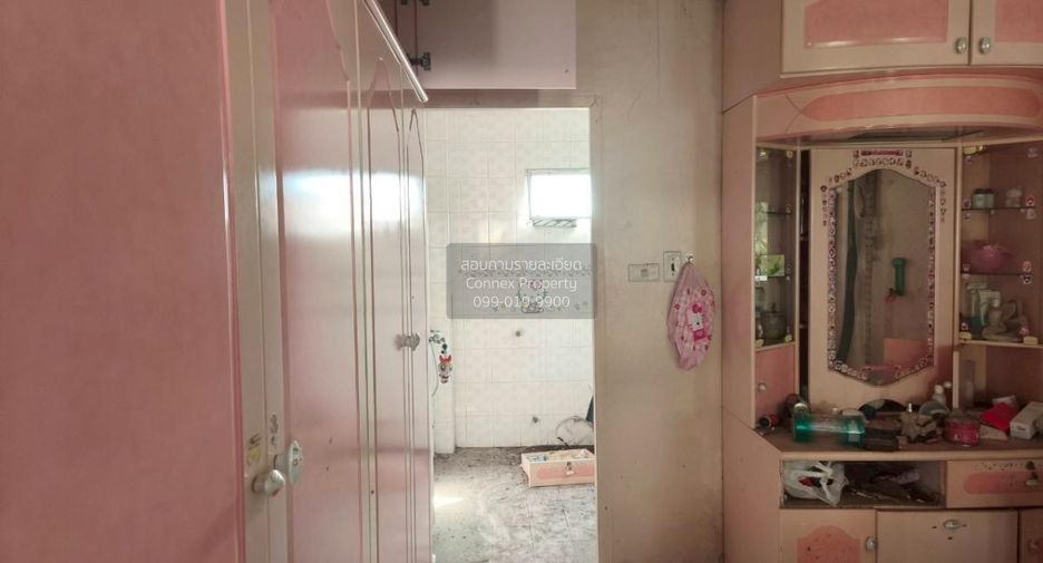 For sale 6 bedrooms house in Nakhon Chai Si, Nakhon Pathom
