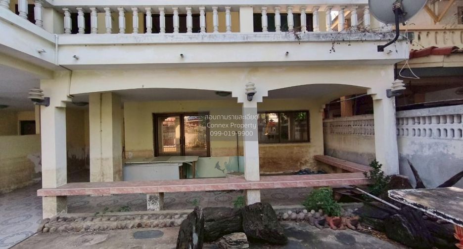 For sale 6 bedrooms house in Nakhon Chai Si, Nakhon Pathom