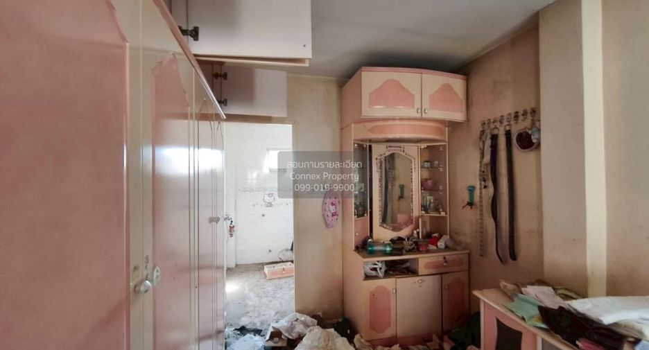 For sale 6 bedrooms house in Nakhon Chai Si, Nakhon Pathom