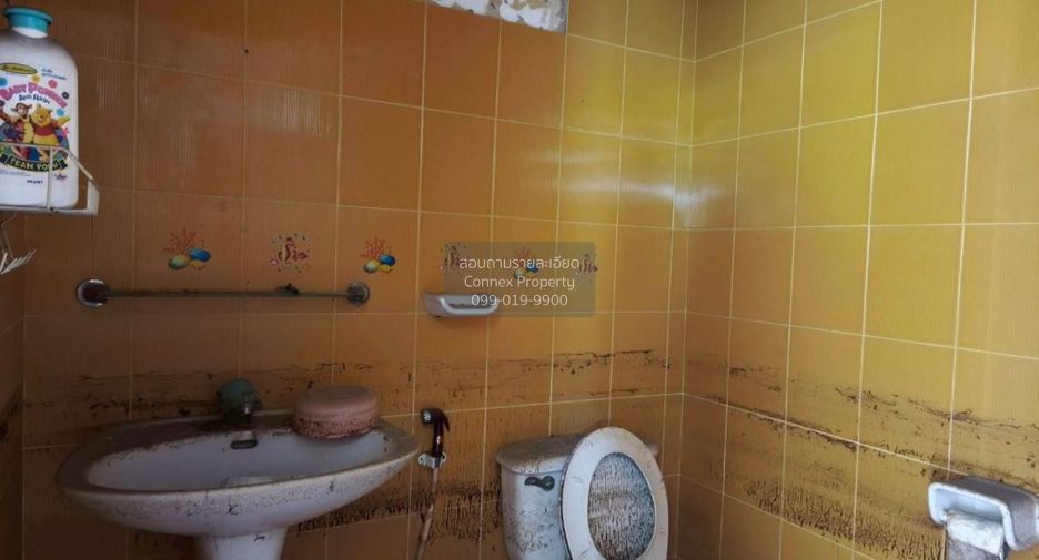 For sale 6 bedrooms house in Nakhon Chai Si, Nakhon Pathom