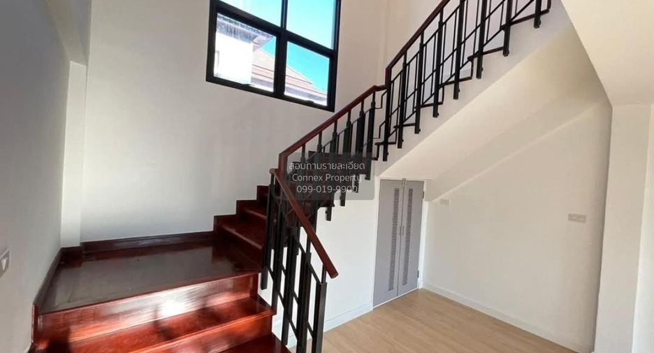 For sale 4 bedrooms house in Phutthamonthon, Nakhon Pathom