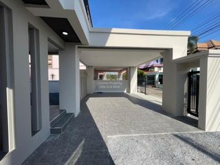 For sale 4 bedrooms house in Phutthamonthon, Nakhon Pathom